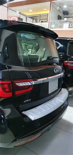 Infiniti QX80